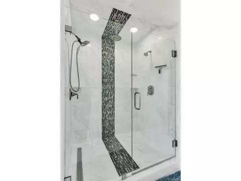 Bath - 10380 Coyote Ln, Rye, CO 81069 photo 3 of 8