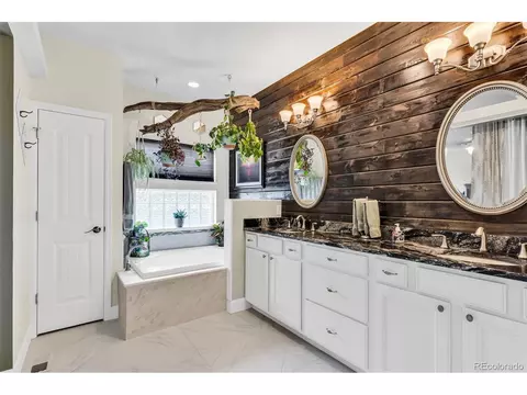 Bath - 10380 Coyote Ln, Rye, CO 81069 photo 2 of 8