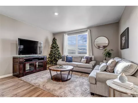 201 Fox St, Bennett, CO 80102 photo 10