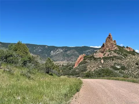 5814 Country Club Dr, Larkspur, CO 80118