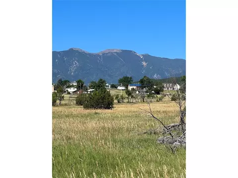979 Hicklin Dr, Pueblo, CO 81019