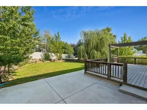 Exterior - 10220 Echo Cir, Longmont, CO 80504 photo 3 of 4
