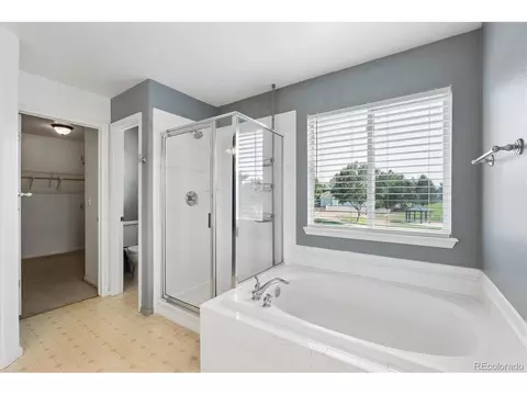 Bath - 10220 Echo Cir, Longmont, CO 80504 photo 3 of 5