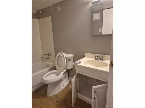 Bath - 16094 Exposition Dr, Aurora, CO 80017 photo 2 of 2