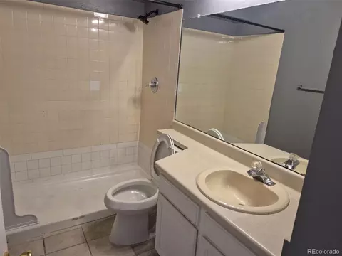 Bath - 16094 Exposition Dr, Aurora, CO 80017 photo 1 of 2