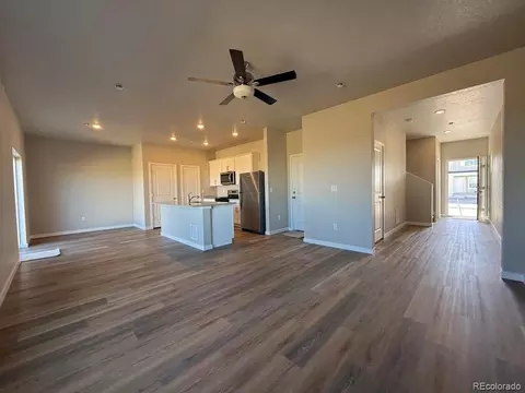 48235 Shetland Dr, Bennett, CO 80102 photo 3