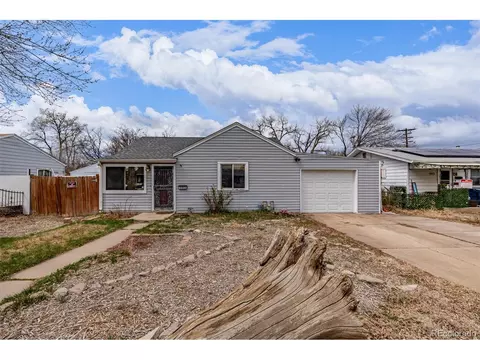 985 Nile St, Aurora, CO 80010