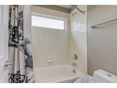 Bath - 24357 E Fremont Dr, Aurora, CO 80016 photo 6 of 7