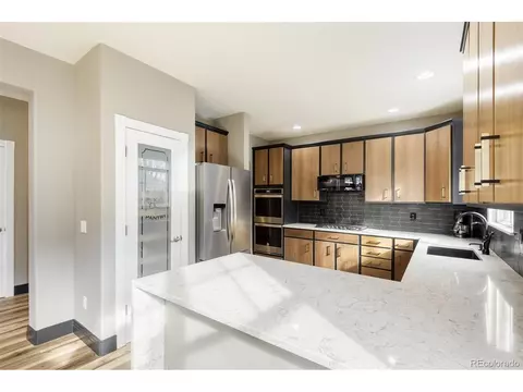 Kitchen - 24357 E Fremont Dr, Aurora, CO 80016 photo 3 of 7