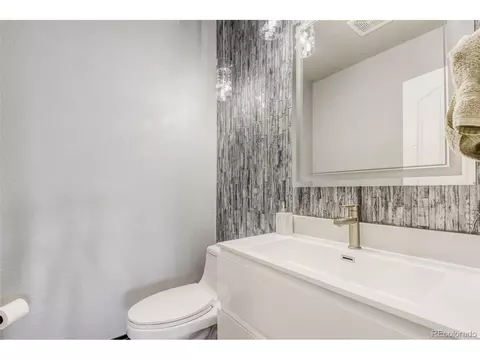 Bath - 24357 E Fremont Dr, Aurora, CO 80016 photo 1 of 7