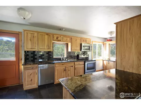 544 Apache, Lyons, CO 80540 photo 4