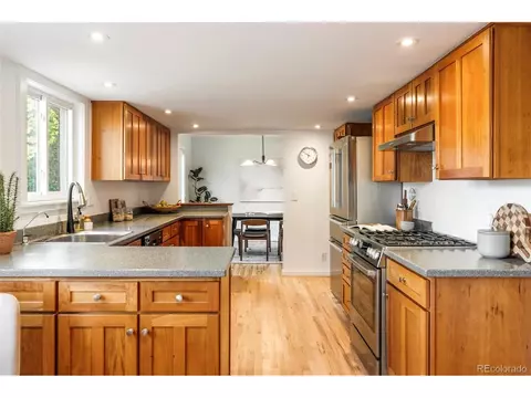 Kitchen - 2895 Emerson Ave, Boulder, CO 80305 photo 4 of 5