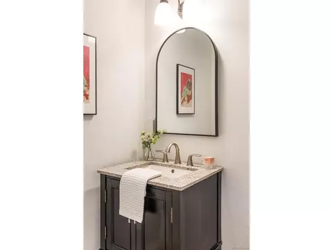 Bath - 2895 Emerson Ave, Boulder, CO 80305 photo 1 of 5