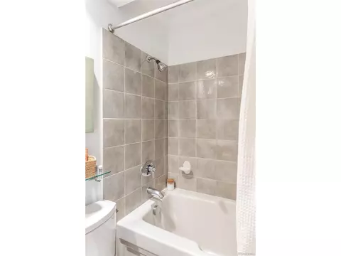 Bath - 2895 Emerson Ave, Boulder, CO 80305 photo 5 of 5
