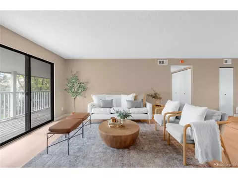 921 S Walden St #205, Aurora, CO 80017