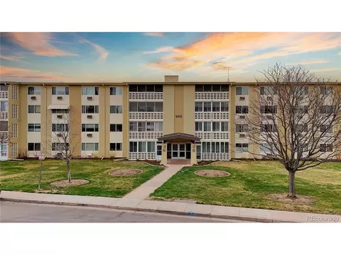 660 S Alton Way #12C, Denver, CO 80247