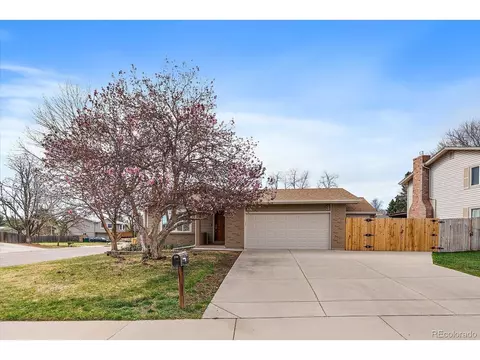 6854 W Roxbury Pl, Littleton, CO 80128