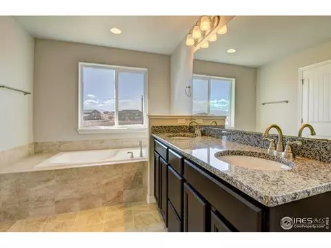 1762 Sipson Dr, Windsor, CO 80550 photo 2