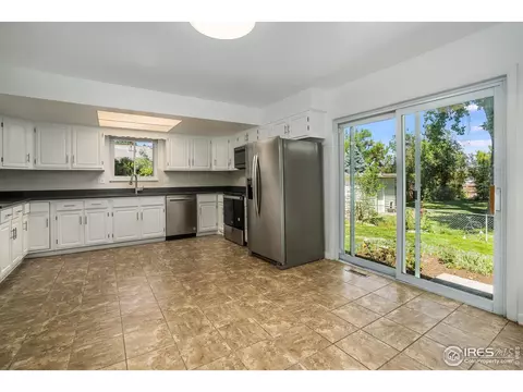 2107 E 113th Pl, Northglenn, CO 80233 photo 4