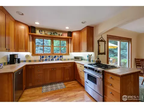425 Hawthorn Ave, Boulder, CO 80304 photo 11
