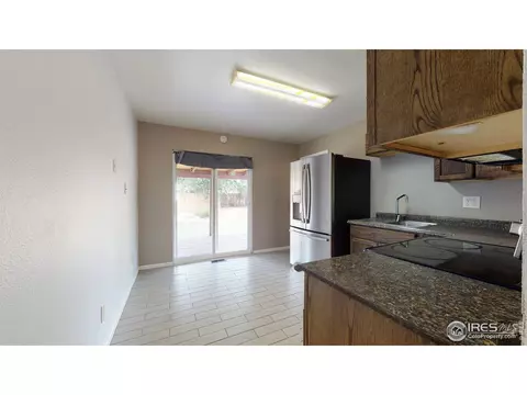 5157 Carson St, Denver, CO 80239 photo 6