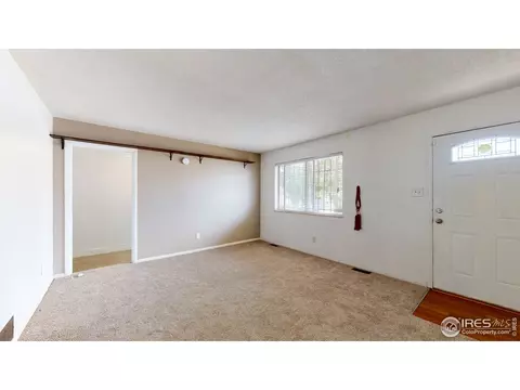 5157 Carson St, Denver, CO 80239 photo 10