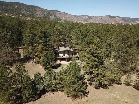 5755 Ada Ln, Larkspur, CO 80118