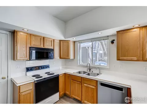 5017 Coventry Ct, Boulder, CO 80301 photo 9
