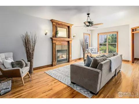 1050 5th St, Berthoud, CO 80513 photo 6