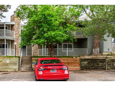 910 S Walden St #106, Aurora, CO 80017