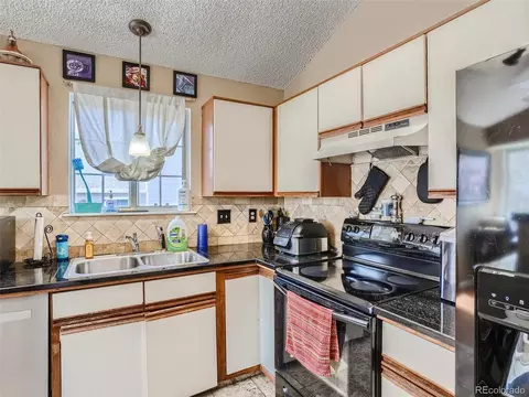 19996 E Lehigh Pl, Aurora, CO 80013 photo 6