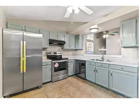 17322 E Ford Dr, Aurora, CO 80017 photo 3