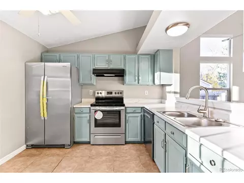 17322 E Ford Dr, Aurora, CO 80017 photo 2