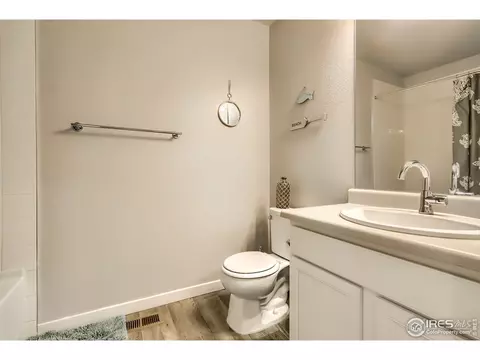 16086 E Warner Dr, Denver, CO 80239 photo 24