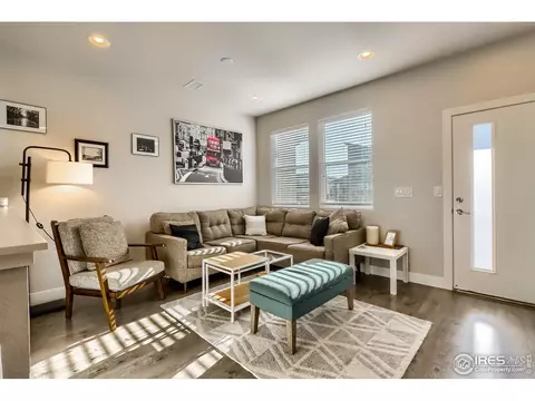 16086 E Warner Dr, Denver, CO 80239 photo 5