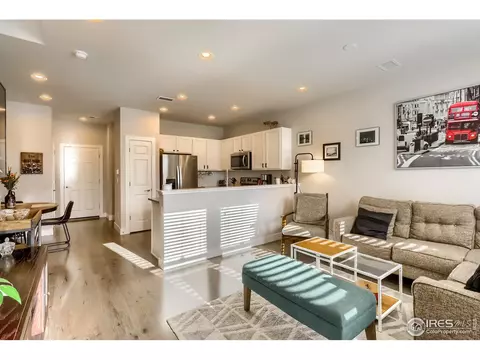 16086 E Warner Dr, Denver, CO 80239 photo 4
