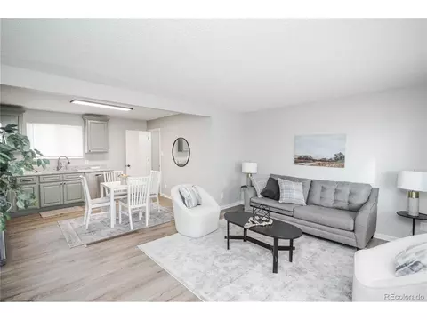5539 Atchison St, Denver, CO 80239 photo 2