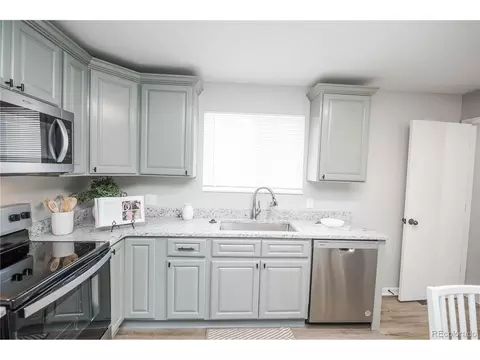 5539 Atchison St, Denver, CO 80239 photo 8