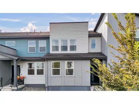 16042 E 47th Pl, Denver, CO 80239 photo 2