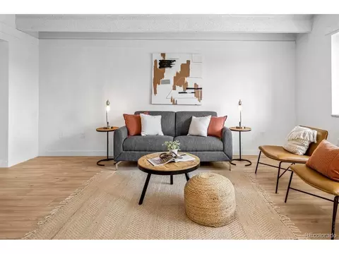 800 W Belleview Ave #305, Englewood, CO 80110