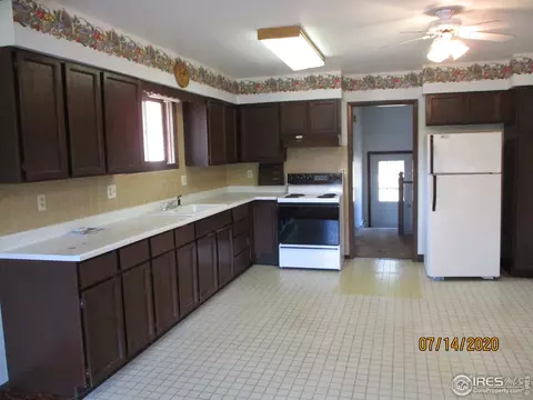 348 Evans St, Lyons, CO 80540 photo 4