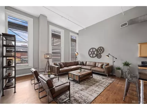 1555 California St #302, Denver, CO 80202