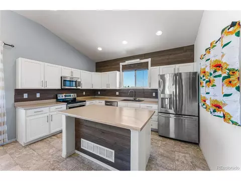 538 El Diente Ave, Windsor, CO 80550 photo 10