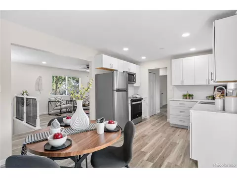 7380 Sullivan Cir, Colorado Springs, CO 80911