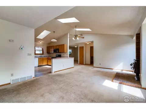 730 Douglas Pl, Berthoud, CO 80513 photo 9