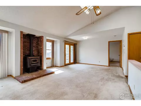 730 Douglas Pl, Berthoud, CO 80513 photo 4