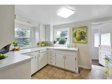 805 6th St, Berthoud, CO 80513 photo 6