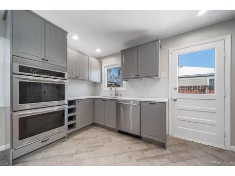 820 Moline St, Aurora, CO 80010 photo 15