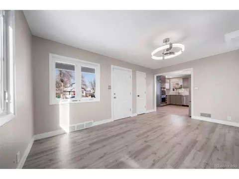 820 Moline St, Aurora, CO 80010 photo 5