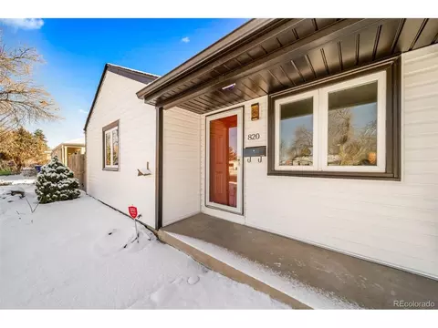 820 Moline St, Aurora, CO 80010 photo 4